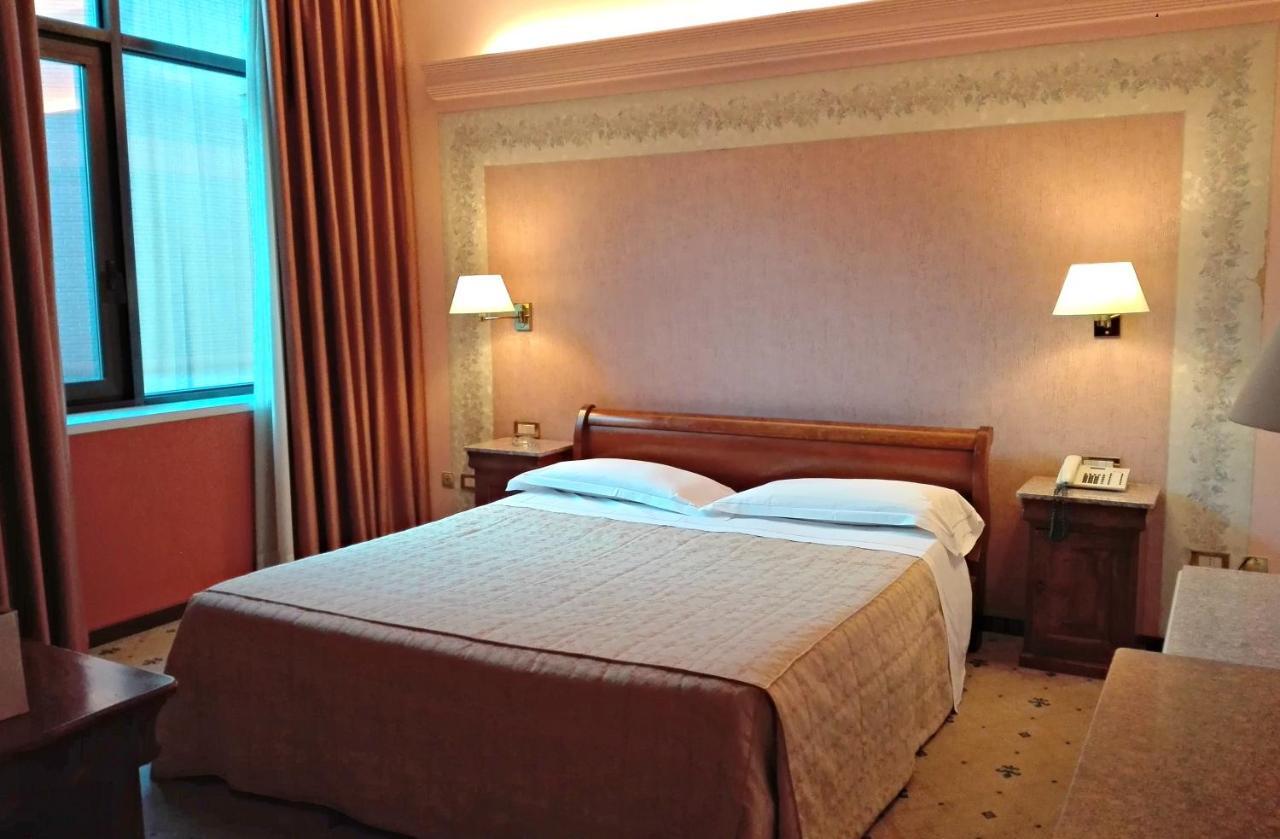 Guglielmotel ブレンバーテ エクステリア 写真