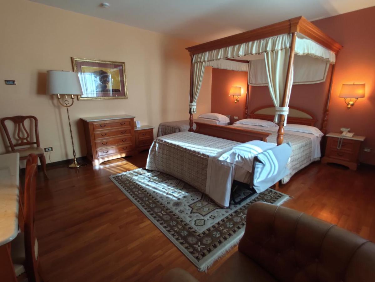 Guglielmotel ブレンバーテ エクステリア 写真