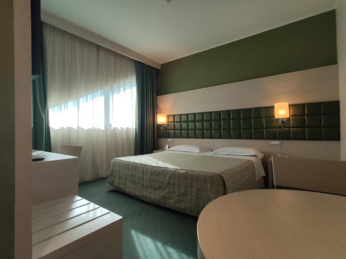 Guglielmotel ブレンバーテ エクステリア 写真